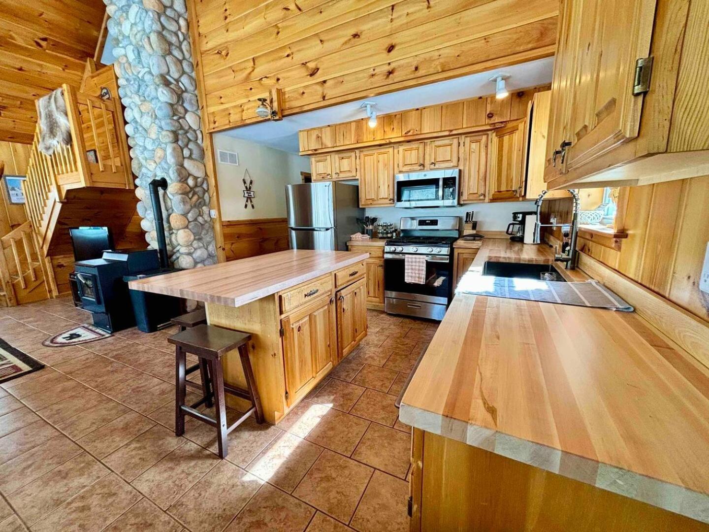 Ski Chalet W-Hot Tub, Only 3 Min To Sunday River Ski Lifts! Bethel Exterior photo